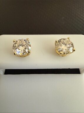 NWT 1.60 CTW Moissanite Sterling Silver Stud Earrings
